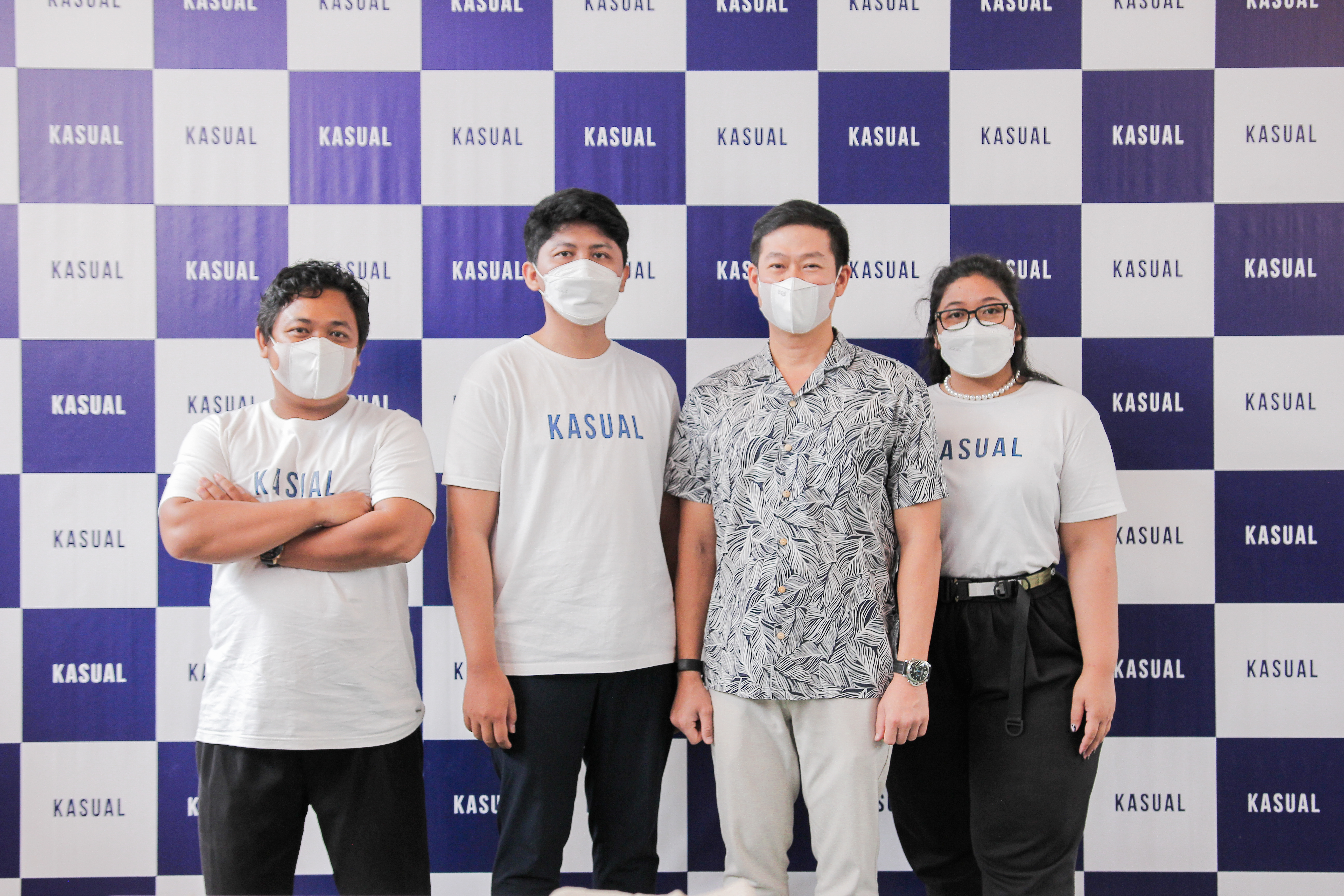 Kasual team and Founder, Alam Akbar, and East Ventures' Operating Partner, David Fernando Audy