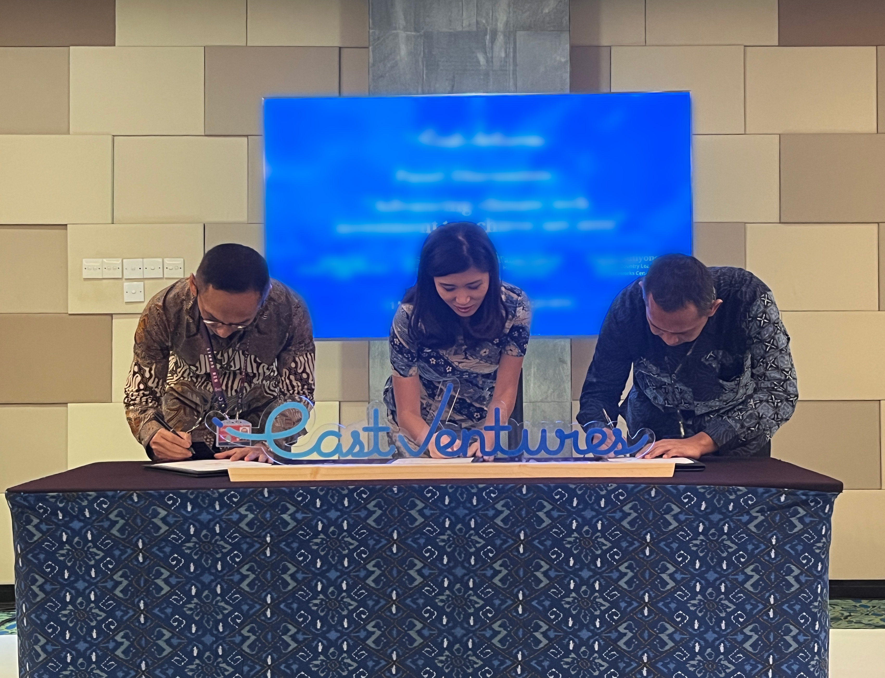 MoU signing at the Net Zero Summit 2022